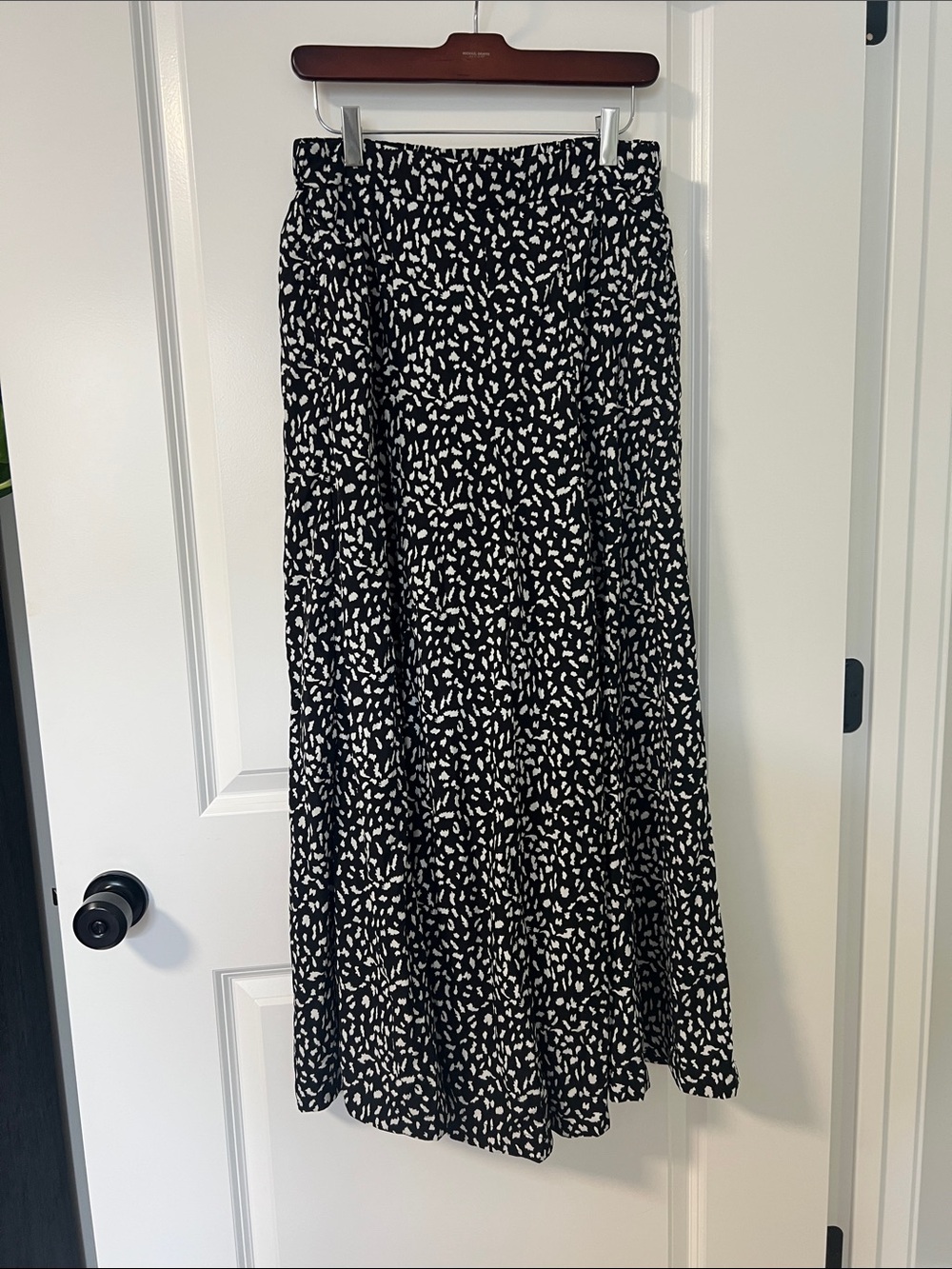 Francesca's Collections Black and White Printed Trousers